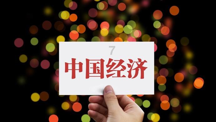 小三比我漂亮。别人都说她漂亮。原来他也只是一个看脸的人。好看的外表就可以忘记我们这么多年的感情
